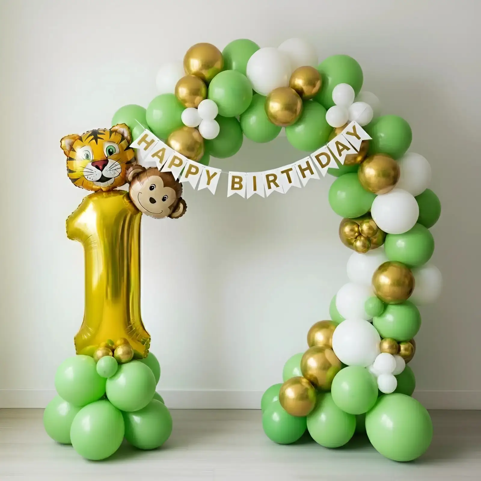 Simple Jungle Theme Birthday Decoration