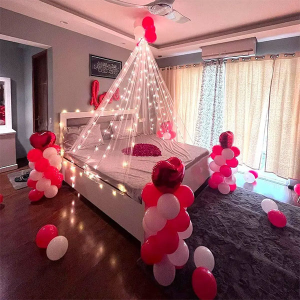 Romantic Balloon & Canopy Room Decoartion